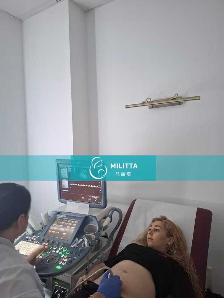 试管妈妈做B超