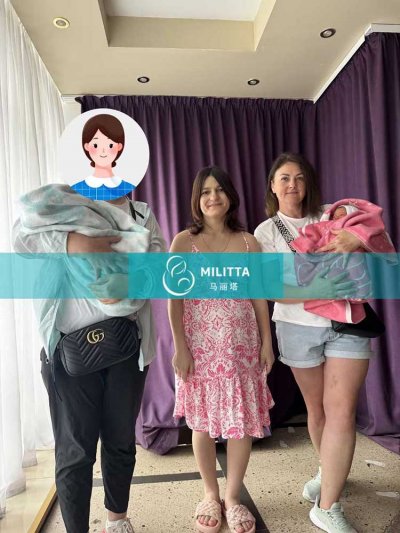 育儿师陪同王女士到乌克兰基辅妇产医院接双胞胎宝宝出院