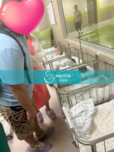 三个到格鲁吉亚试管助孕生娃的家庭在妇产医院