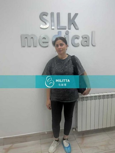 周先生夫妇在格鲁吉亚匹配的试管妈妈来医院做孕8周B超