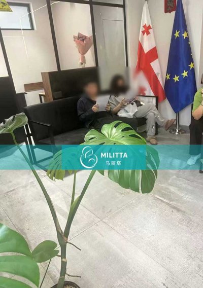 广东刘夫妇来格鲁吉亚公证处签字做试管生娃委托书认证