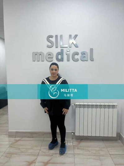 两个家庭在格鲁吉亚匹配的试管妈妈做孕早期B超