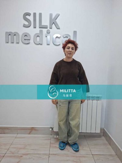 安排两位在格鲁吉亚医院移植胚胎的试管妈妈做首次B超