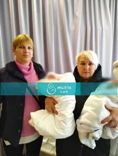育儿师帮广州黄夫妇在乌克兰的试管双胞胎宝宝接出院