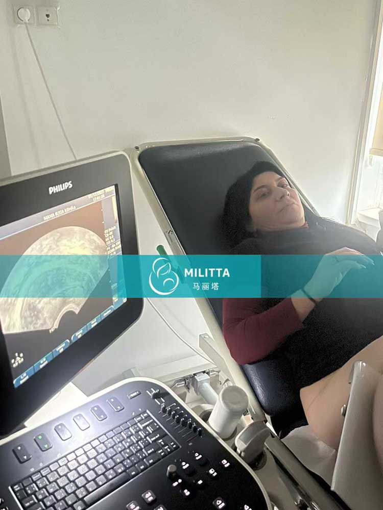 试管妈妈移植胚胎