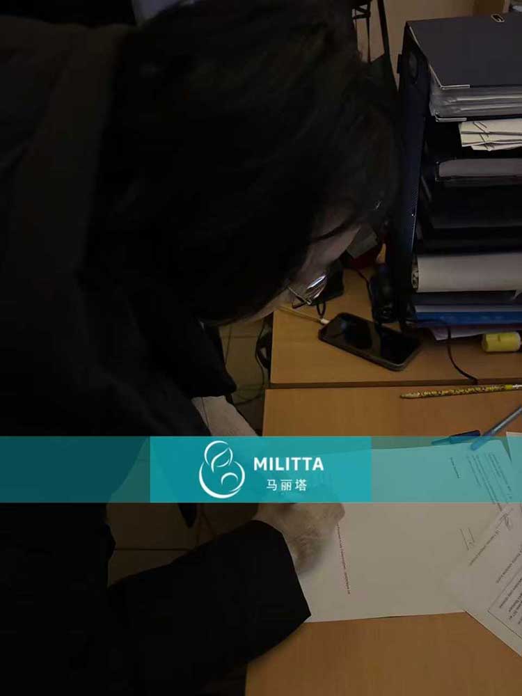 试管宝宝出生证