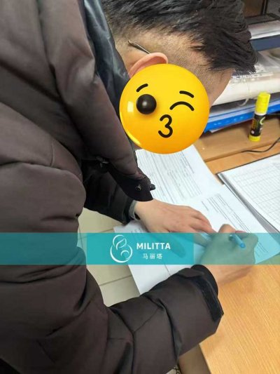 董夫妇选择乌克兰Lita医院做试管生娃已经办理好试管宝宝出生证