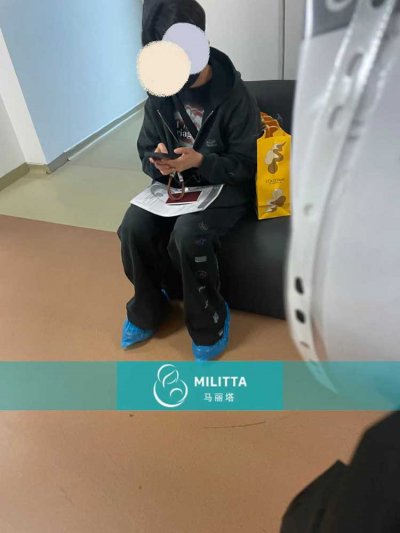 两对夫妇到格鲁吉亚Beta试管医院首诊