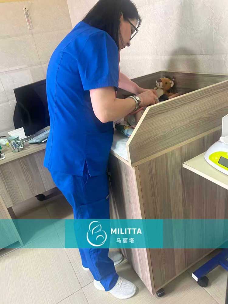 接试管宝宝出院