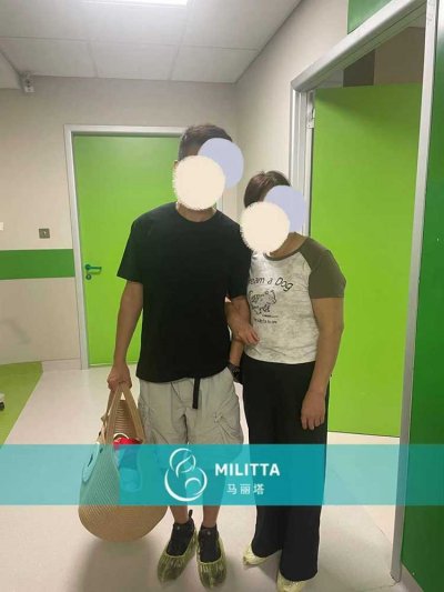记录刘夫妇到格鲁吉亚Beta医院接试管宝宝产院出